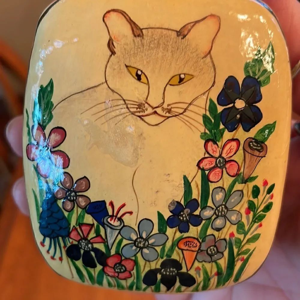 Vintage Cat Laquer Trinket Box - Picture 7 of 7